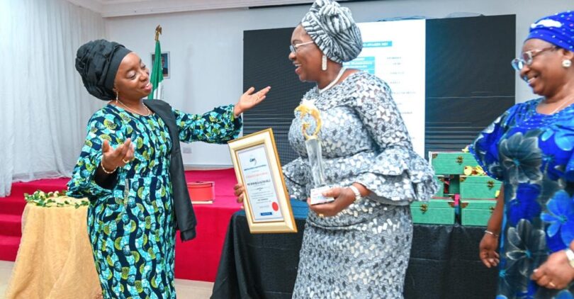 VC, Prof. Ibiyemi Olatunji-Bello, mni, won COWLSO AWARD for Most Resourceful Woman of the Year4